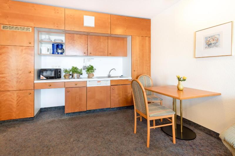 Family Room image 4