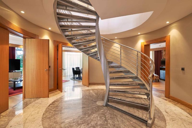 Superior Villa with Two Ways Airport Transfer image 3