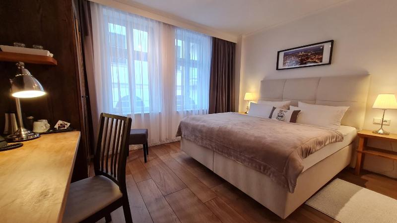 Superior Double Room image 3