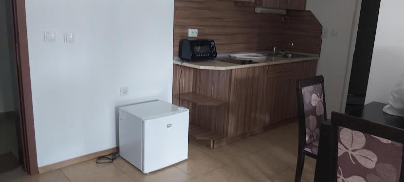 One-Bedroom Apartment image 1