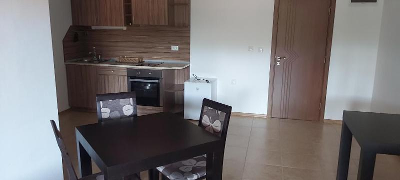 Superior One-Bedroom Apartment image 1