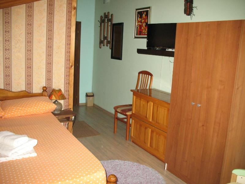 Double Room with Two Double Beds image 4