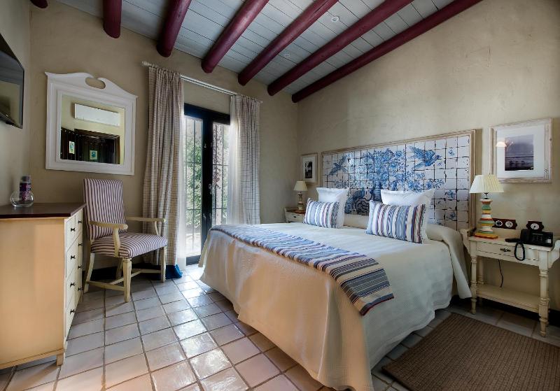 Superior Double Room image 1