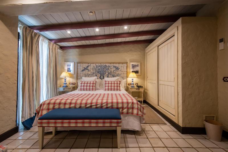 Superior Double Room image 4
