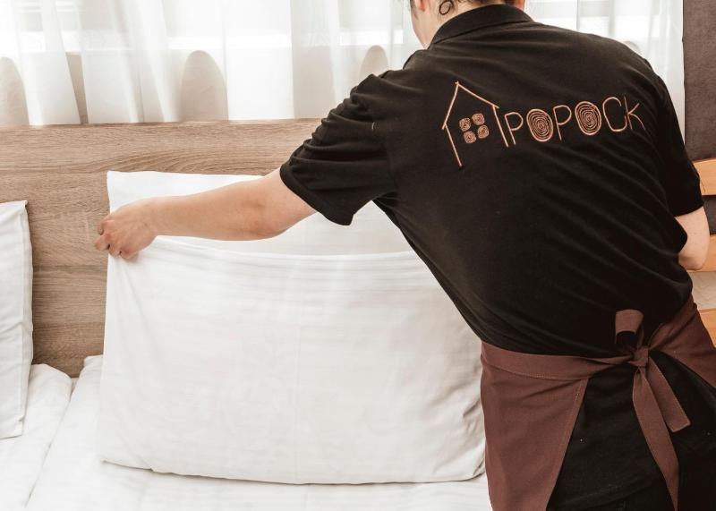 Classic Quadruple Room image 4