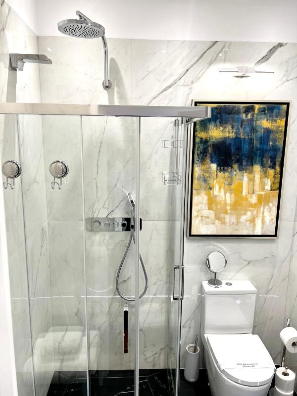 Luxury Two - Bedroom Magnific Suite with Old Town view ul.Krzywe Koło (105 m2) image 3