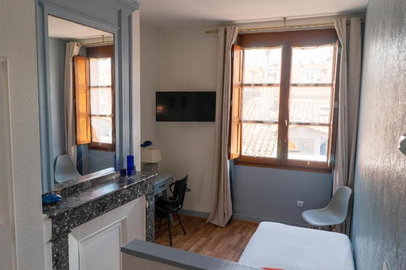 Single Room image 4