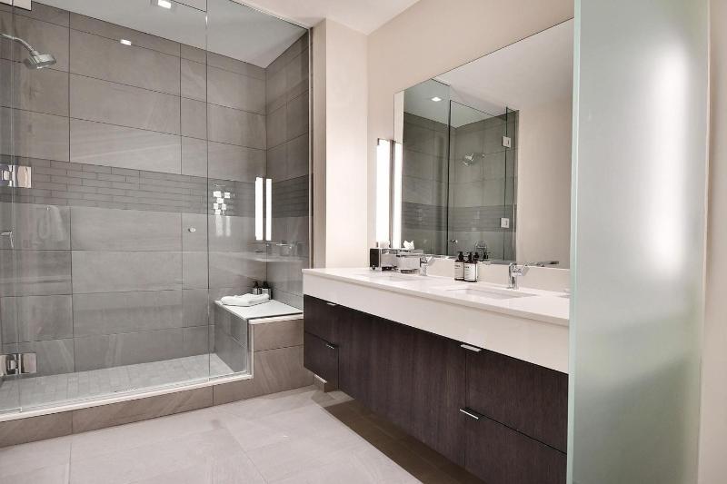 Modern Ski In Out 2 BR in Canyons Village - image 17