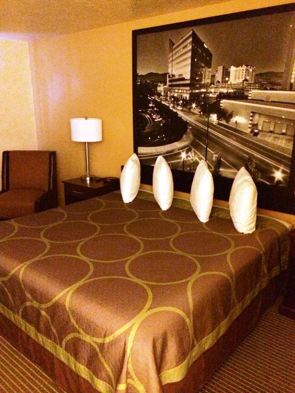 King Room - Non-Smoking image 4
