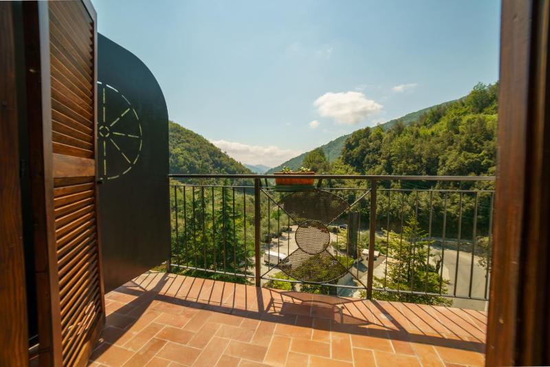 Junior Suite with Balcony image 4