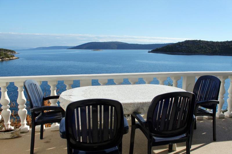 Two-Bedroom Apartment with Terrace and Sea View image 4