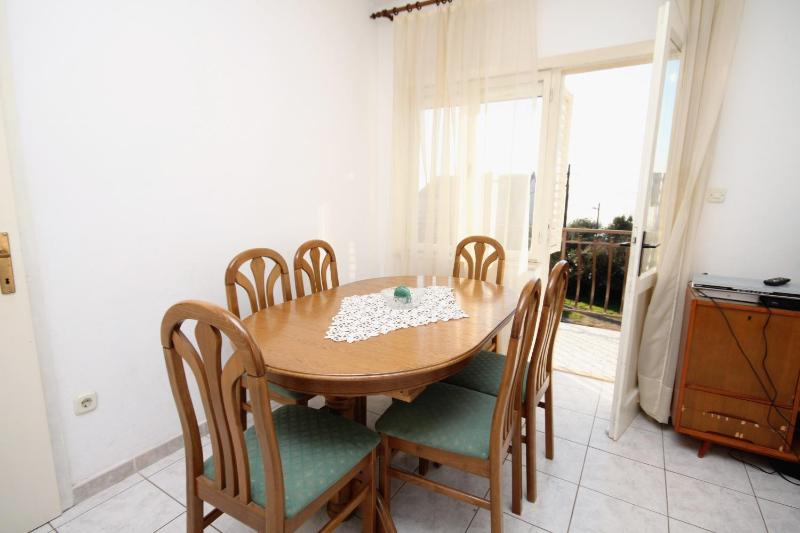 Apartments by the sea Kastel Stari Kastela - 6059 - image 30
