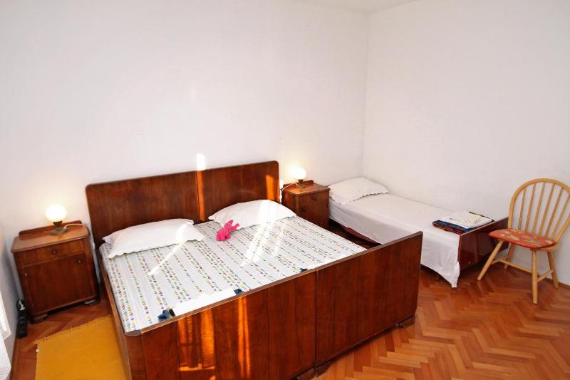 Apartments by the sea Kastel Stari Kastela - 6059 - image 25