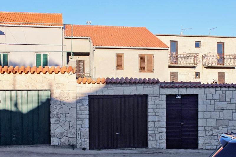 Apartments with parking space Supetar Brac - 6026 - image 21
