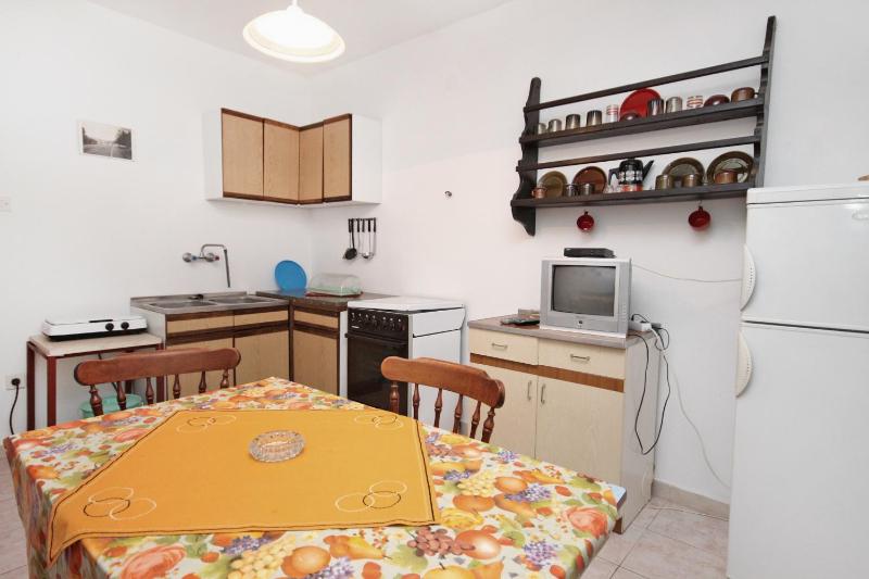 Apartments with parking space Supetar Brac - 6026 - image 6