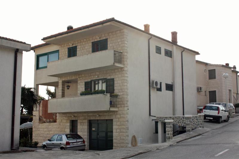 Apartments with a parking space Makarska - 6087 - image 13