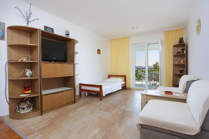 Apartments with parking space Brela Makarska - 6043 - image 11