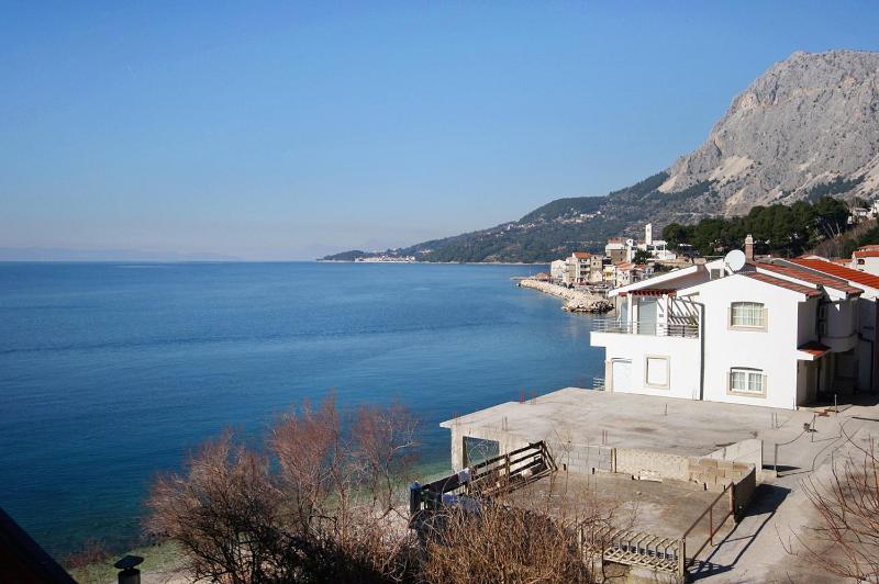Two-Bedroom Apartment with Terrace and Sea View image 3