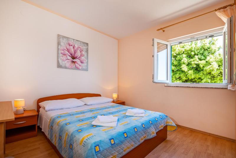 Two-Bedroom Apartment with Terrace and Sea View image 1