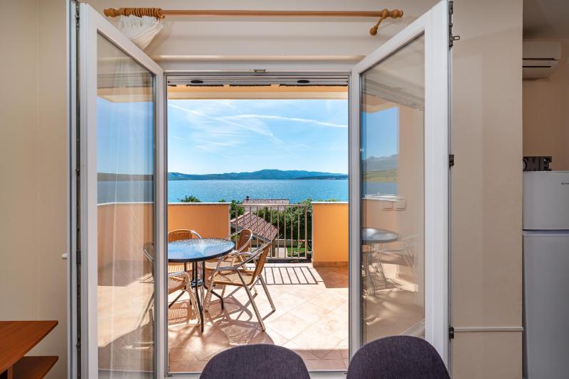 Two-Bedroom Apartment with Terrace and Sea View image 4