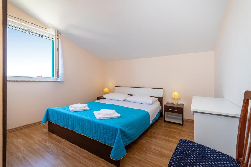 Two-Bedroom Apartment with Terrace and Sea View image 1