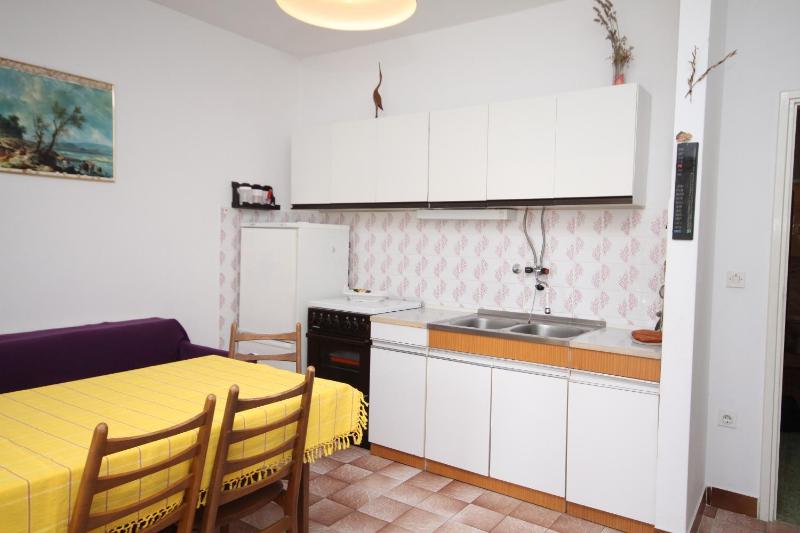 Apartments with parking space Srima - Vodice Vodice - 6099 - image 3