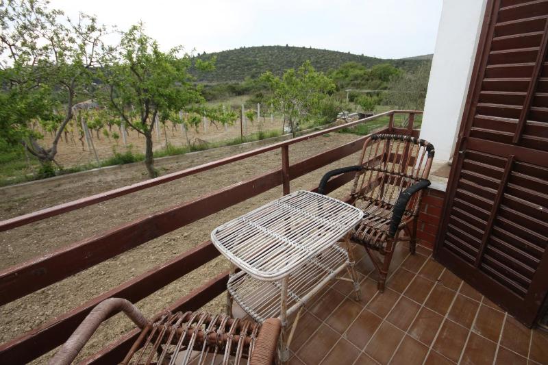 Three-Bedroom Apartment with Terrace and Sea View image 4