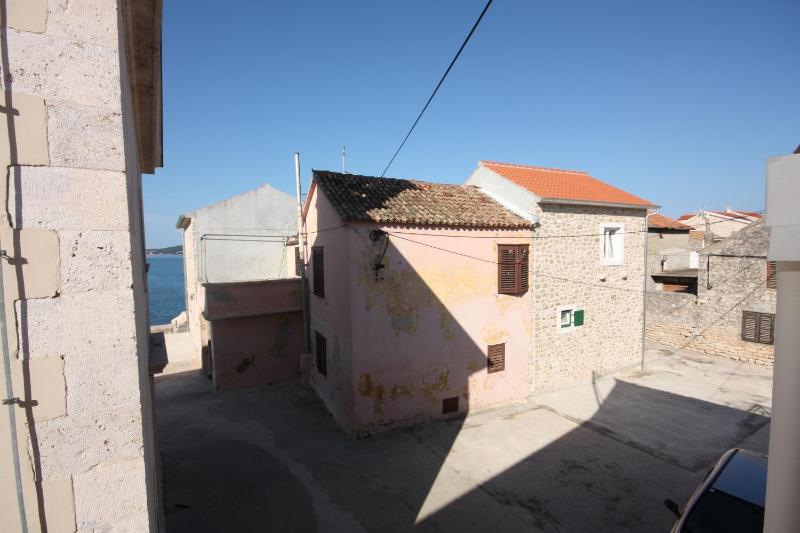Two-Bedroom Apartment with Balcony and Sea View image 3