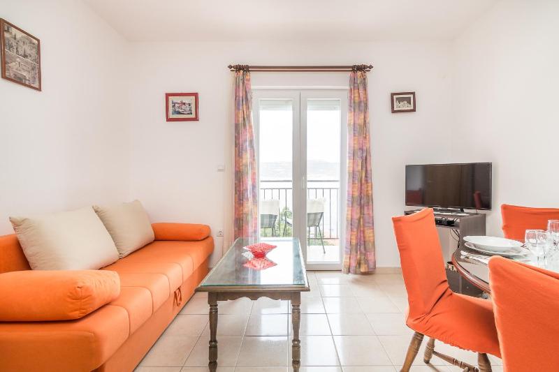 Two-Bedroom Apartment with Balcony and Sea View image 1