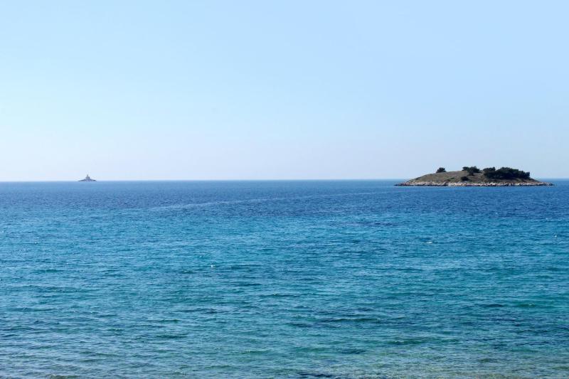 One-Bedroom Apartment with Terrace and Sea View image 2