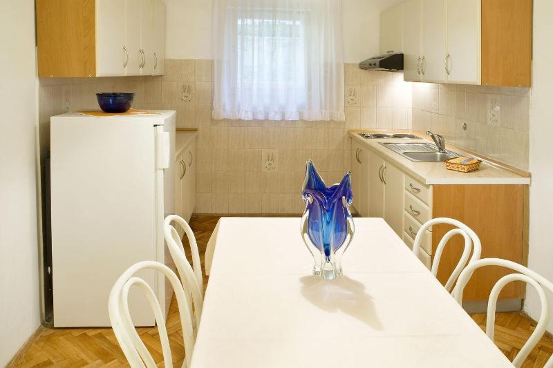 Two-Bedroom Apartment with Terrace and Sea View image 4