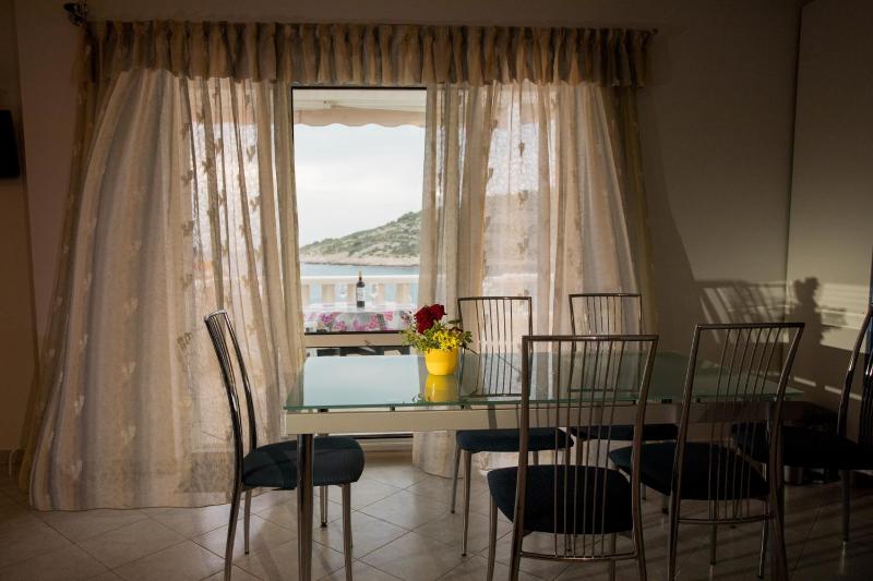 One-Bedroom Apartment with Terrace and Sea View image 4