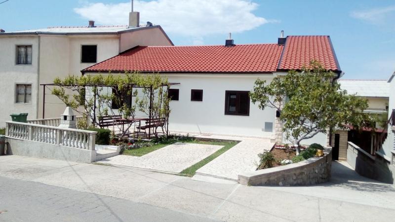 Apartments with parking space Senj - 7475 - image 1