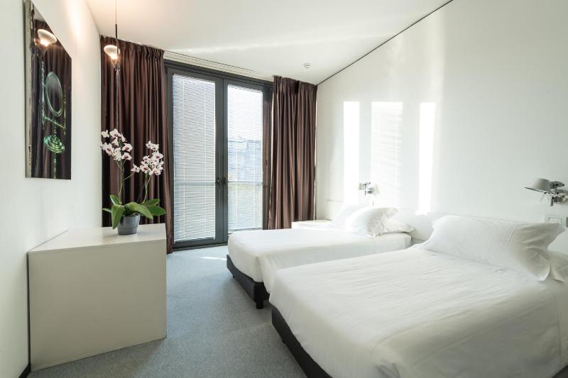 Two-Bedroom Suite image 3