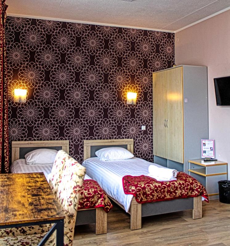 Triple Room with Private Bathroom image 1