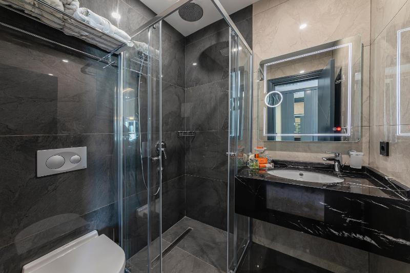 Superior Sea View Room with Terrace image 2