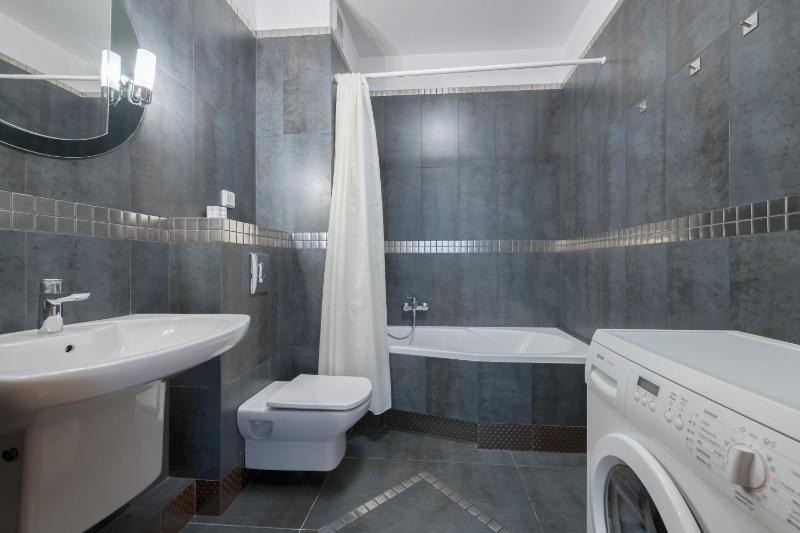 Apartments Parkur Sopot by Noclegi Renters - image 32
