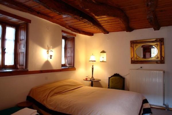 Basic Triple Room image 1