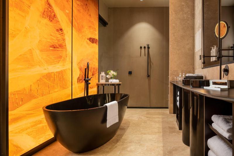 Presidential Suite image 4