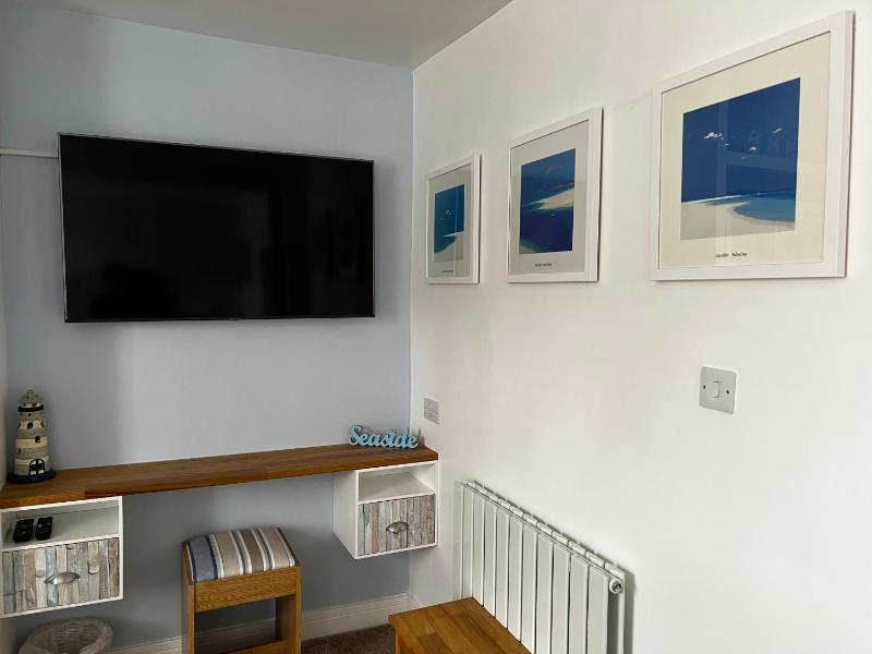 Large Double Room image 3