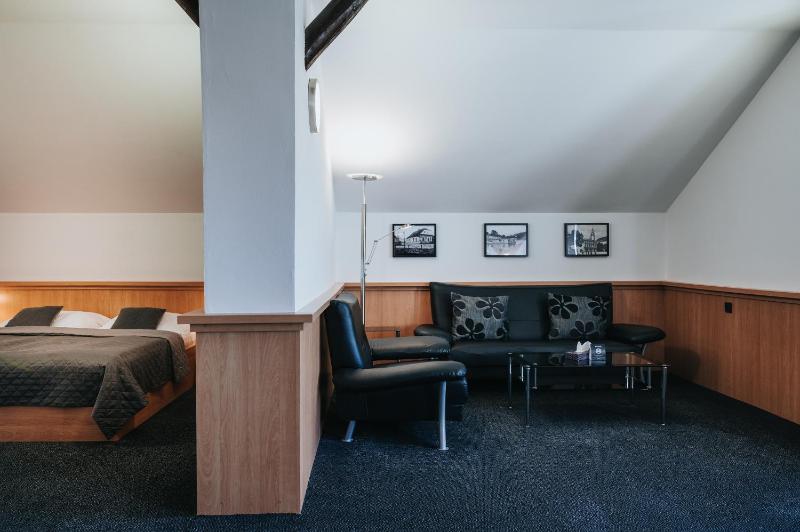 Superior Suite image 1
