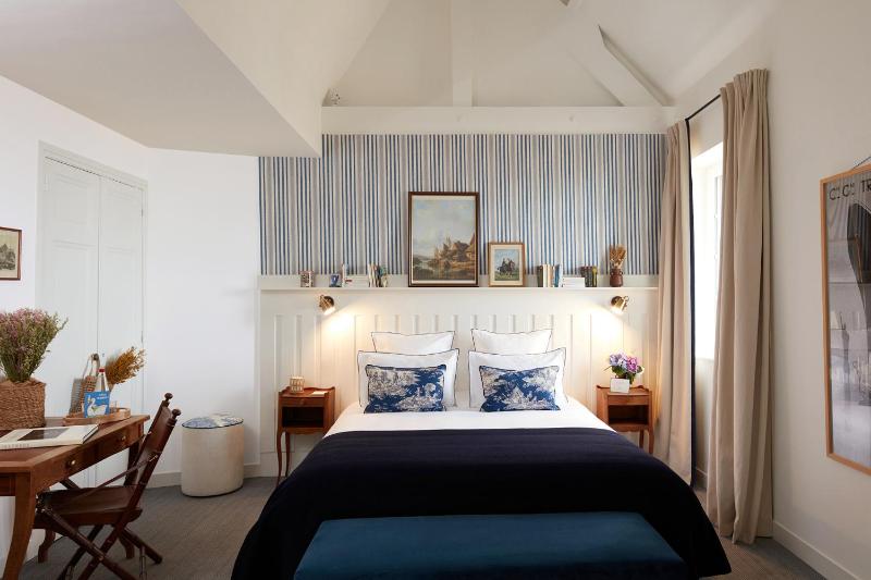 Deluxe Double Room with Sea View image 1