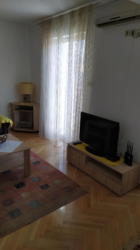 FLAT FOR RENT MARINOVIC - image 8