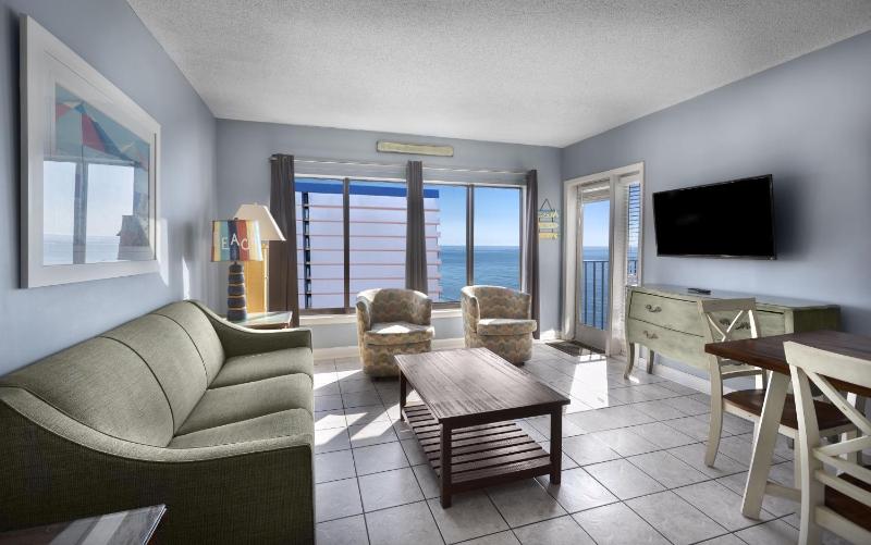 One-Bedroom Suite image 4