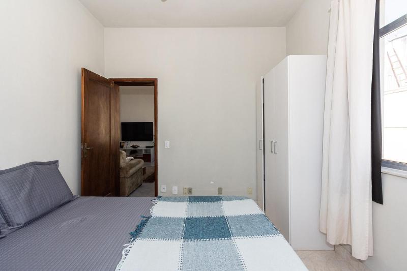 Apartamento c WiFi a 900m da Praia do Flamengo RJ - image 13