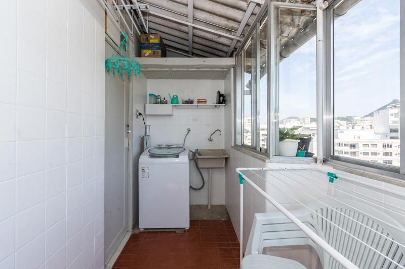 Apartamento c WiFi a 900m da Praia do Flamengo RJ - image 14