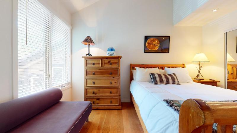 Snowcreek #840 condo - image 33