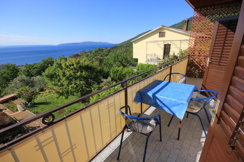 Two-Bedroom Apartment with Balcony and Sea View image 4