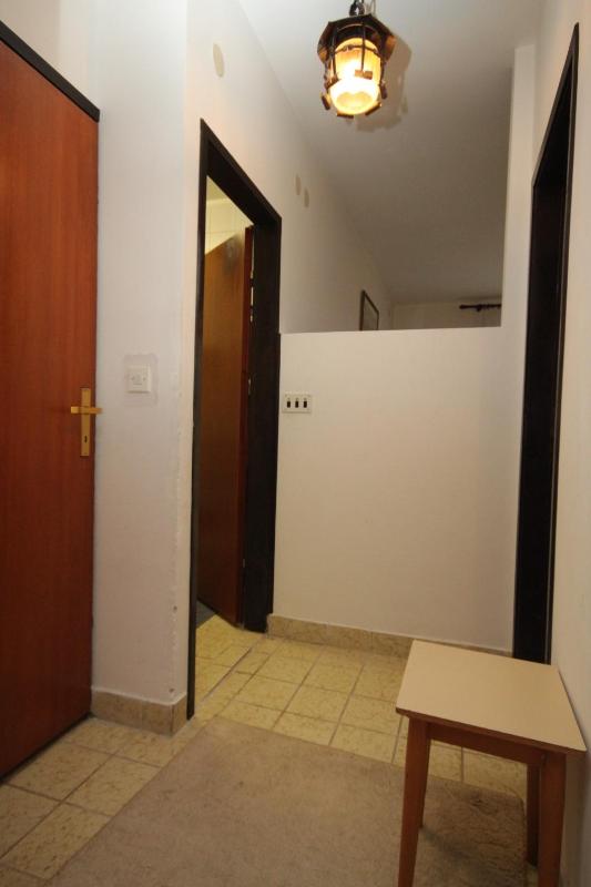 One-Bedroom Apartment with Balcony and Sea View image 2
