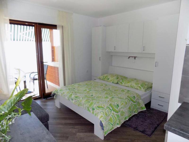 Studio with Terrace and Sea View image 1